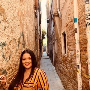 Meet your Posher, Naomi